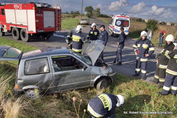 Kolizja w Żurawi - pierwszy wyjazd nowej karetki do wypadku