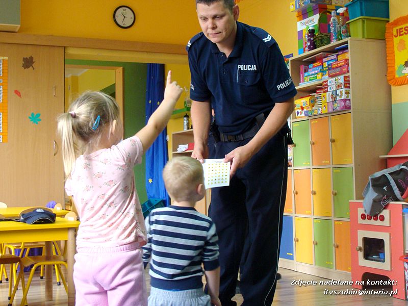 Wizyta policjanta w szubińskim Słoneczku
