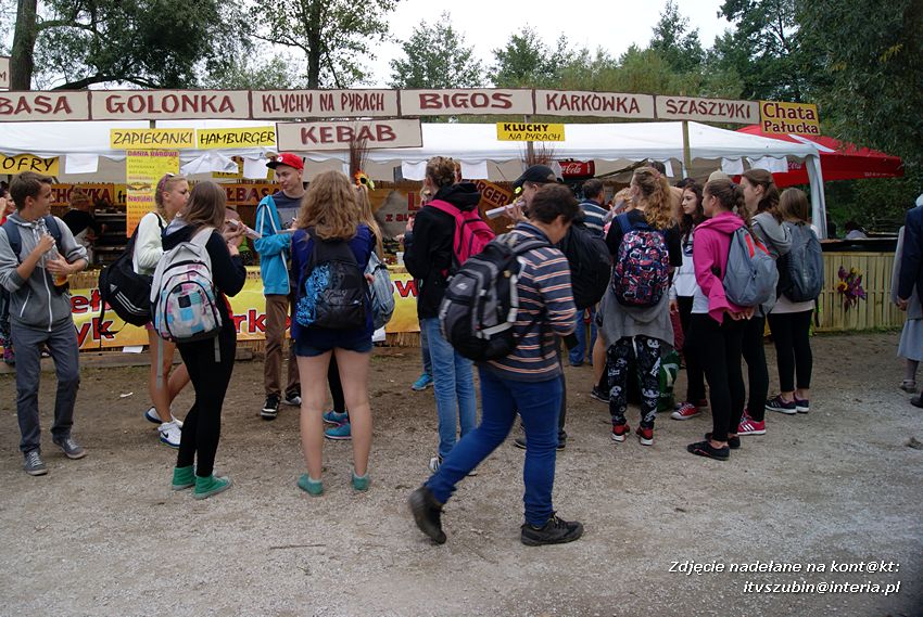 Licealiści z Wyspiańskiego na kajakowym szlaku