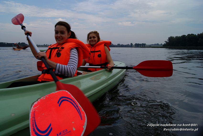 Licealiści z Wyspiańskiego na kajakowym szlaku