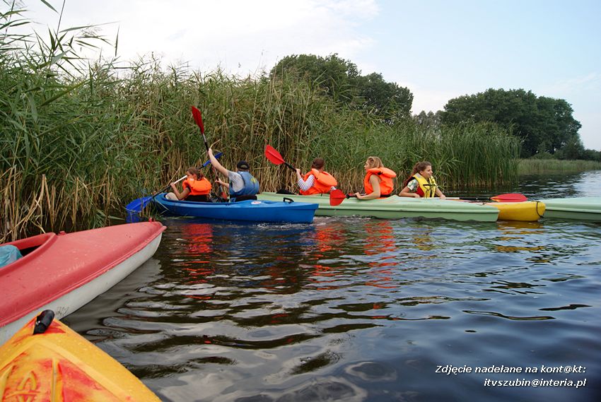 Licealiści z Wyspiańskiego na kajakowym szlaku