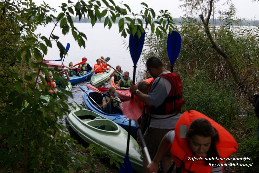 Licealiści z Wyspiańskiego na kajakowym szlaku