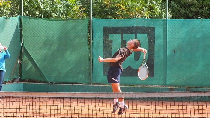 Przemek Zieliński Mistrzem Powiatu w Tenisie Ziemnym Szkół Ponadgimnazjalnych