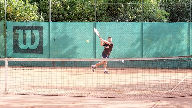 Przemek Zieliński Mistrzem Powiatu w Tenisie Ziemnym Szkół Ponadgimnazjalnych