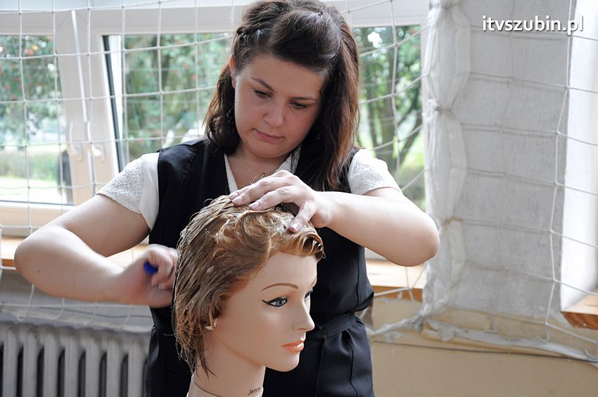 Egzamin mistrzowski i czeladniczy w zawodzie Fryzjer