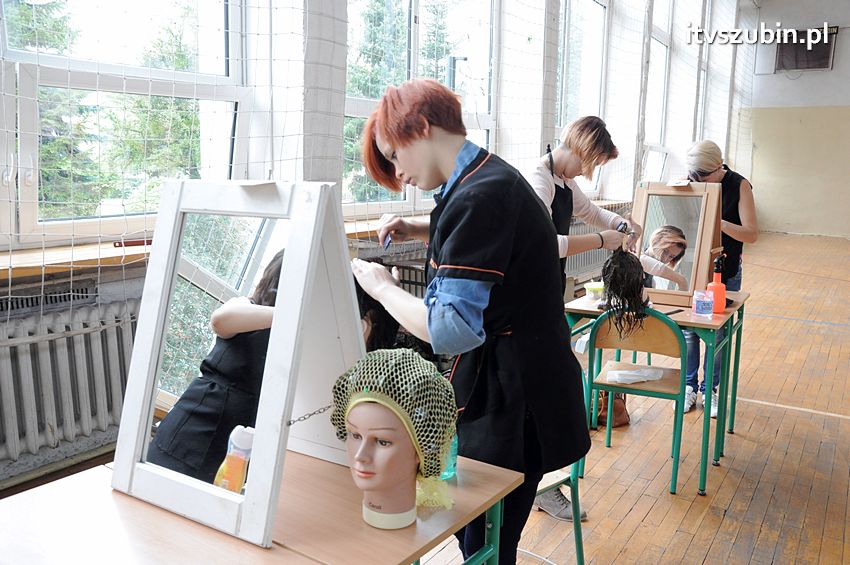 Egzamin mistrzowski i czeladniczy w zawodzie Fryzjer