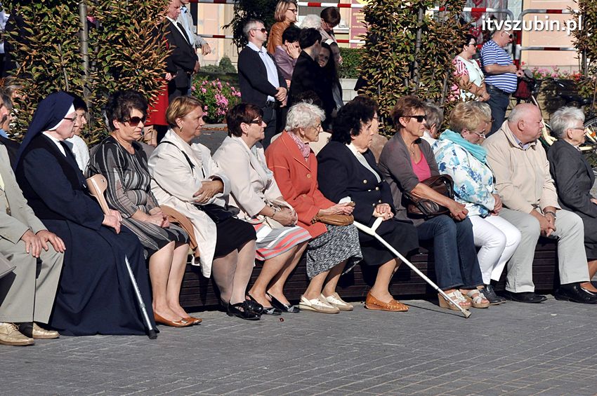 Koronka do Bożego Miłosierdzia na ulicach miast świata także w Szubinie
