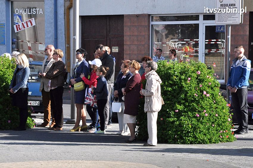 Koronka do Bożego Miłosierdzia na ulicach miast świata także w Szubinie