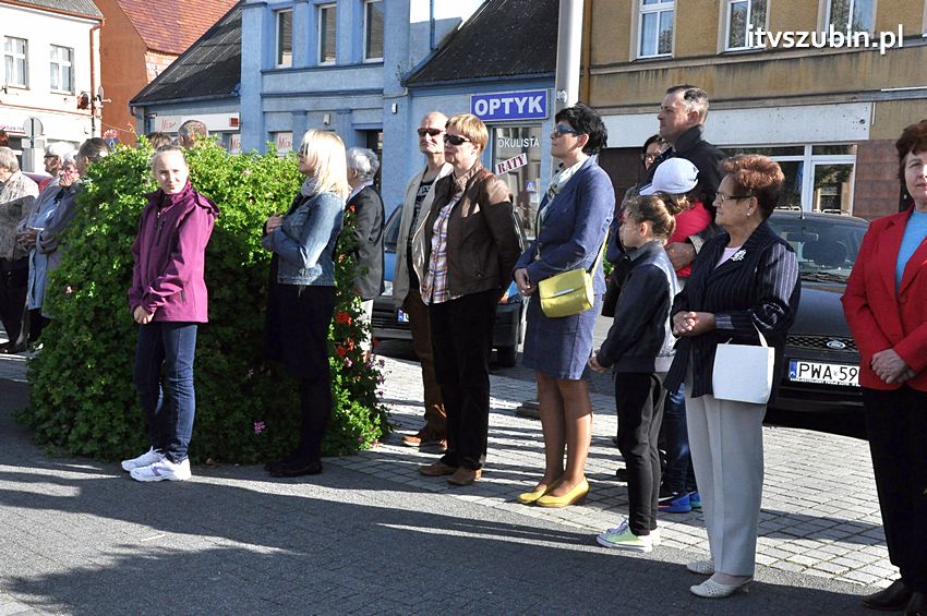 Koronka do Bożego Miłosierdzia na ulicach miast świata także w Szubinie