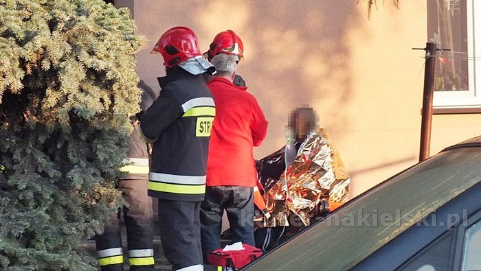 Pożar mieszkania przy ul. Długiej w Nakle nad Notecią. Dwie osoby poszkodowane