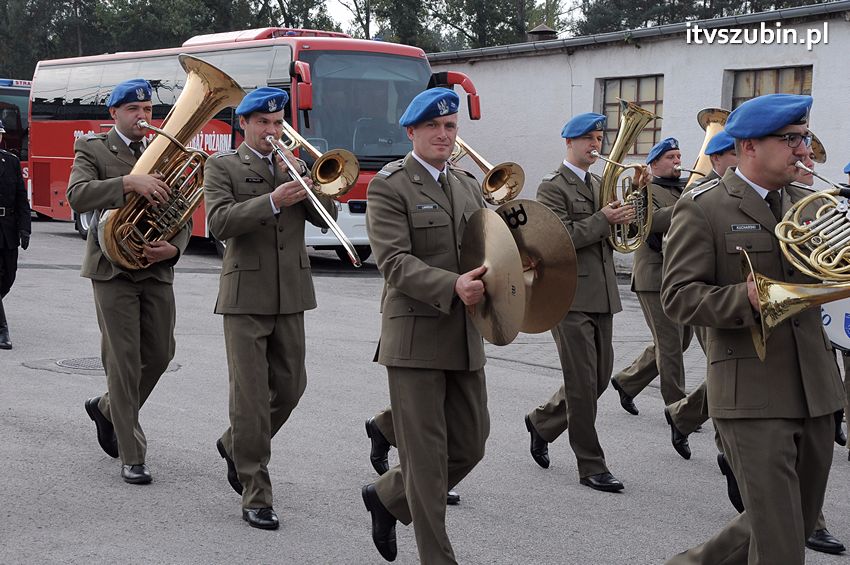 Przekazanie samochodów strażackich w Szubinie