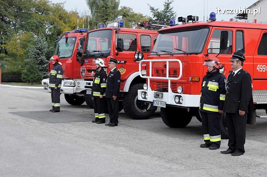 Przekazanie samochodów strażackich w Szubinie