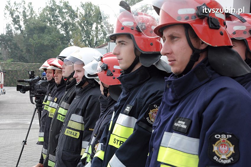 Przekazanie samochodów strażackich w Szubinie
