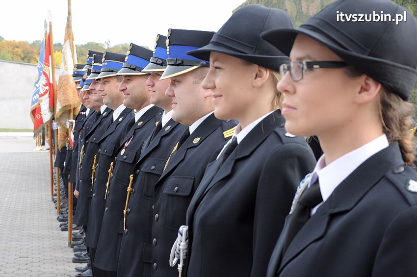 Przekazanie samochodów strażackich w Szubinie
