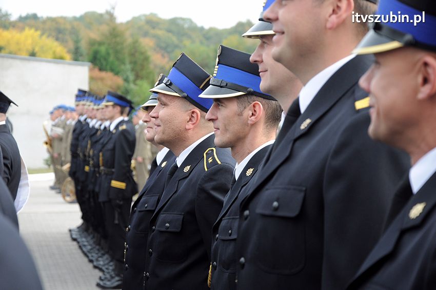 Przekazanie samochodów strażackich w Szubinie