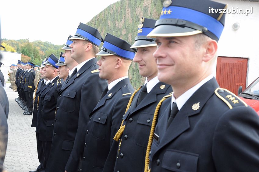 Przekazanie samochodów strażackich w Szubinie