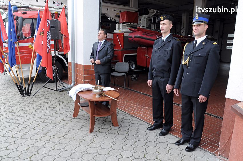 Przekazanie samochodów strażackich w Szubinie