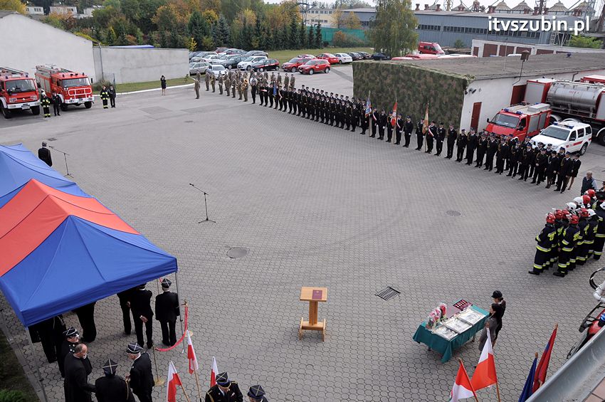 Przekazanie samochodów strażackich w Szubinie