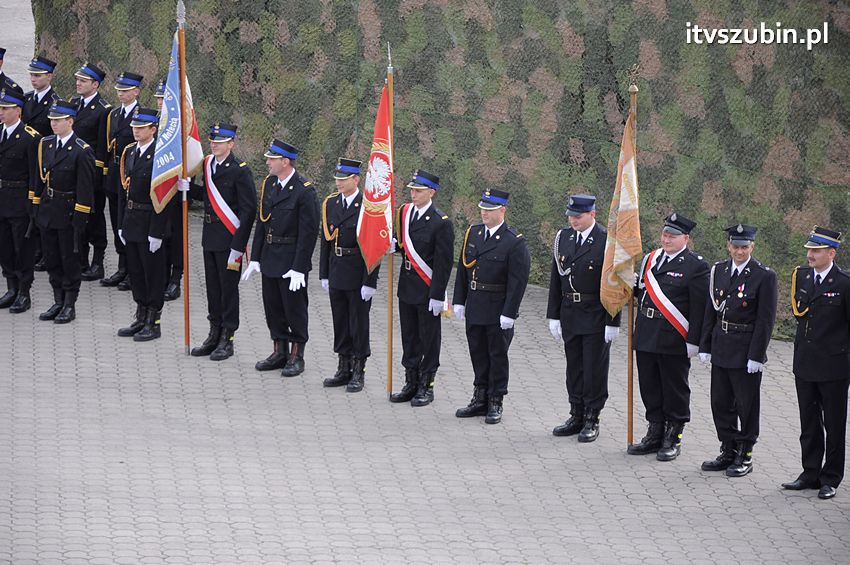 Przekazanie samochodów strażackich w Szubinie