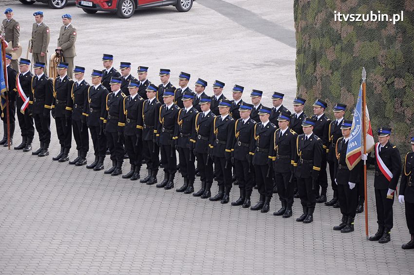 Przekazanie samochodów strażackich w Szubinie