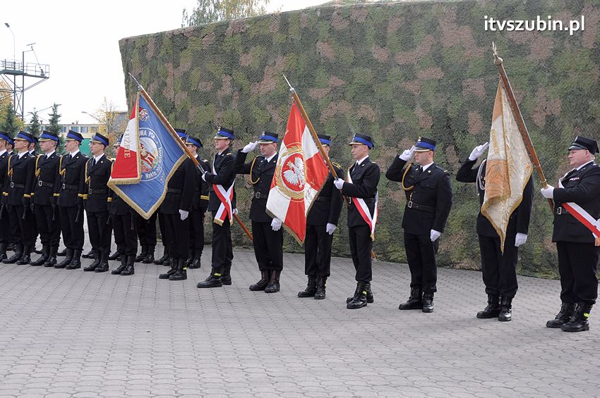 Przekazanie samochodów strażackich w Szubinie