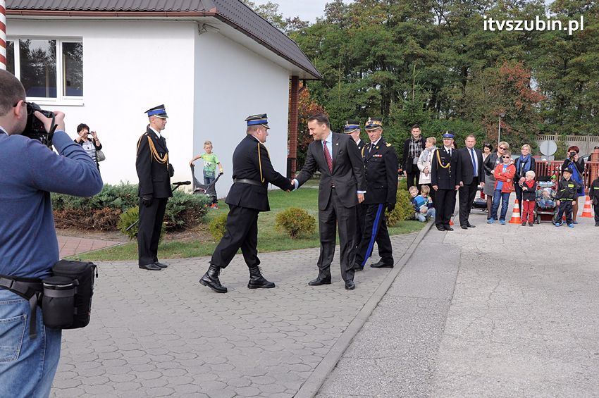 Przekazanie samochodów strażackich w Szubinie