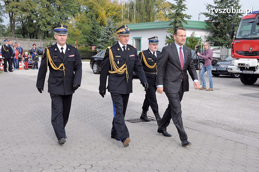 Przekazanie samochodów strażackich w Szubinie