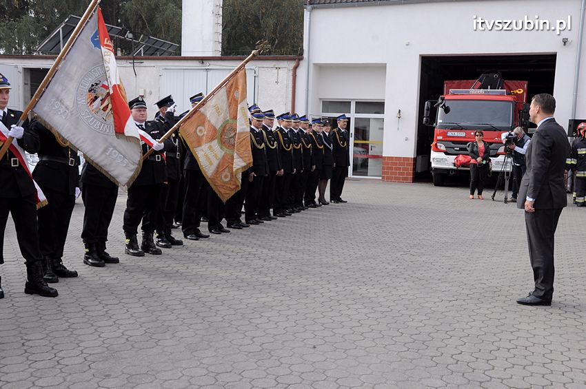 Przekazanie samochodów strażackich w Szubinie