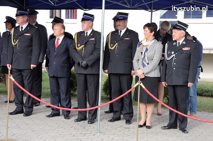 Przekazanie samochodów strażackich w Szubinie