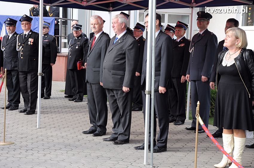 Przekazanie samochodów strażackich w Szubinie