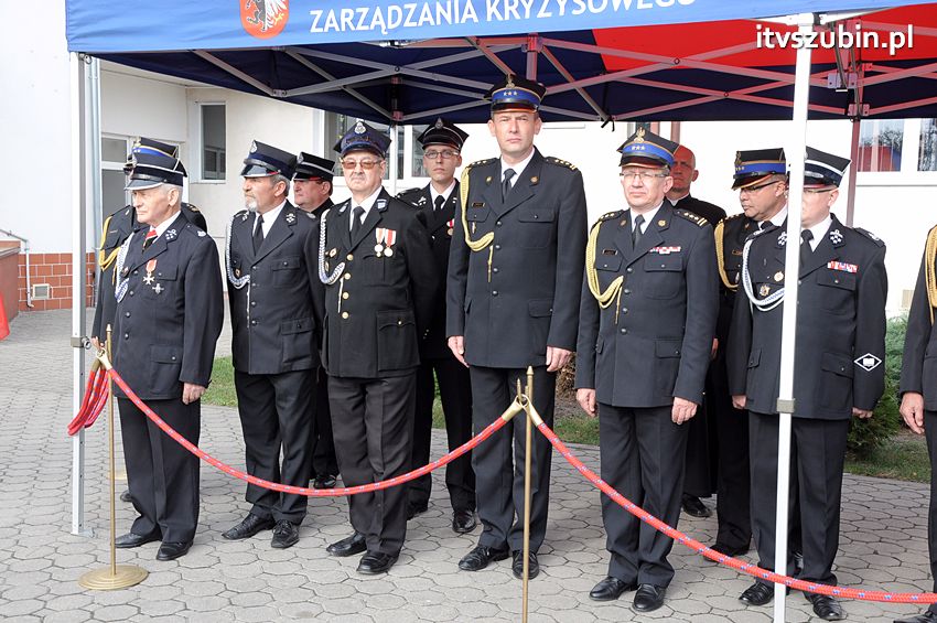 Przekazanie samochodów strażackich w Szubinie