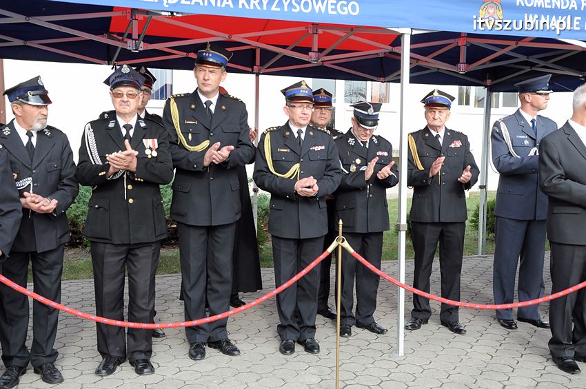 Przekazanie samochodów strażackich w Szubinie