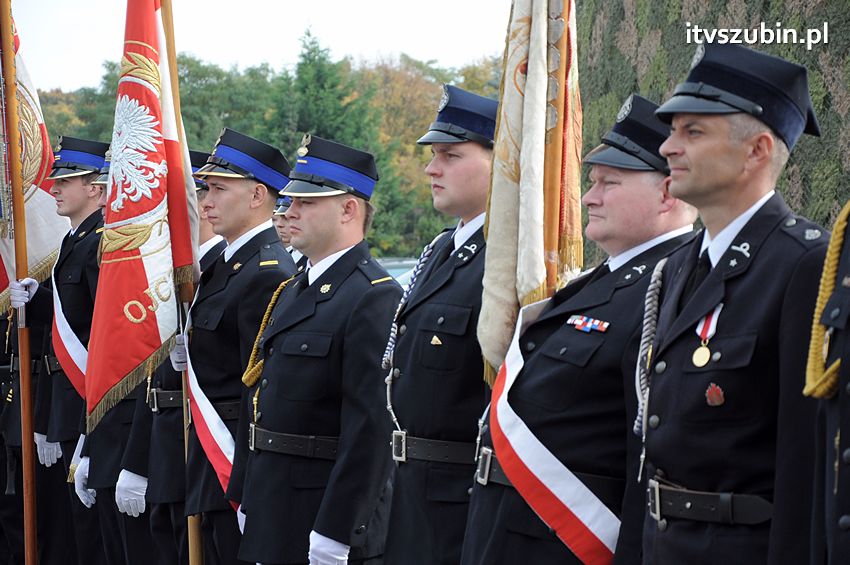 Przekazanie samochodów strażackich w Szubinie