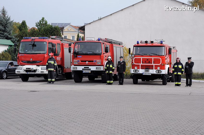 Przekazanie samochodów strażackich w Szubinie