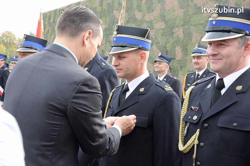 Przekazanie samochodów strażackich w Szubinie