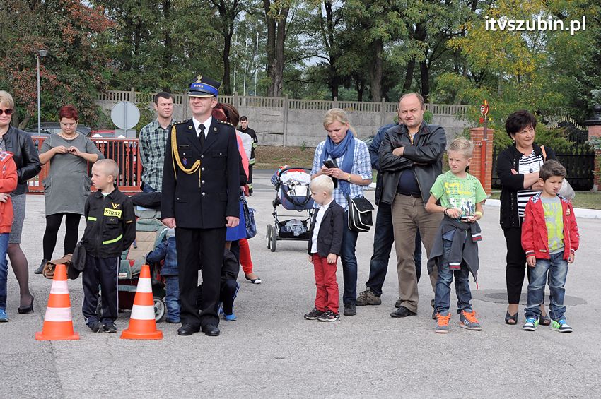 Przekazanie samochodów strażackich w Szubinie