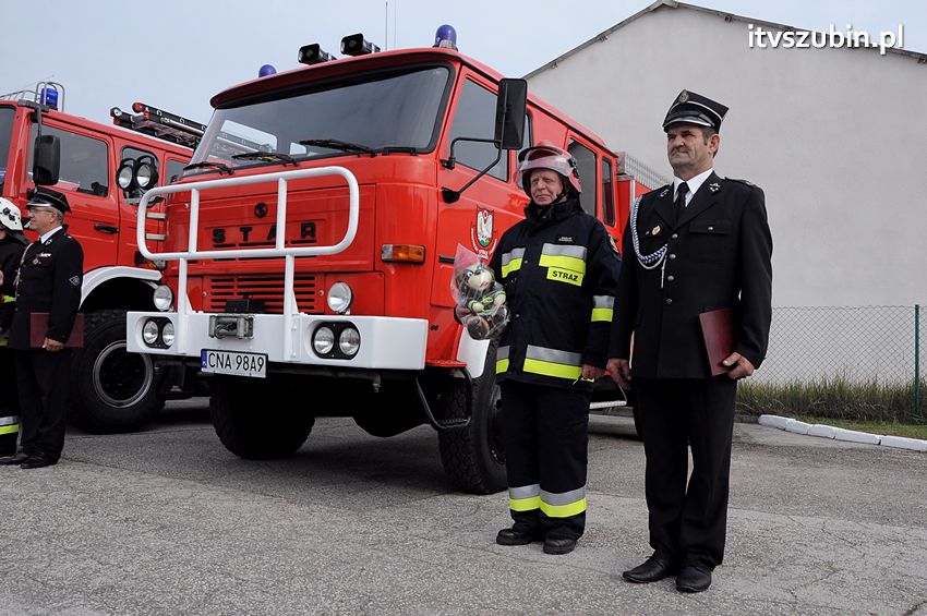 Przekazanie samochodów strażackich w Szubinie