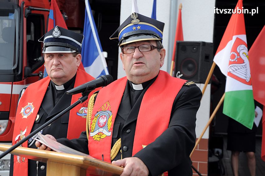Przekazanie samochodów strażackich w Szubinie