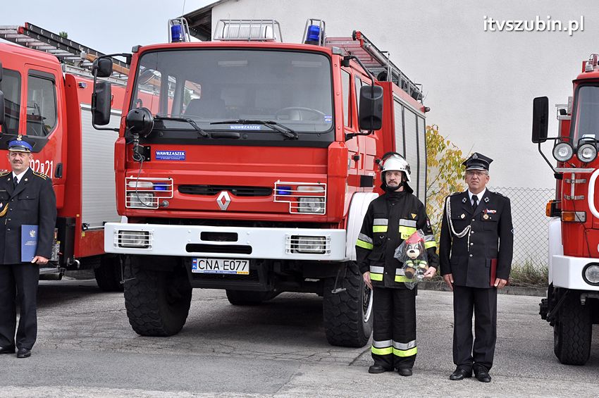 Przekazanie samochodów strażackich w Szubinie