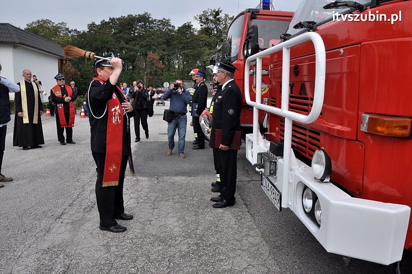 Przekazanie samochodów strażackich w Szubinie