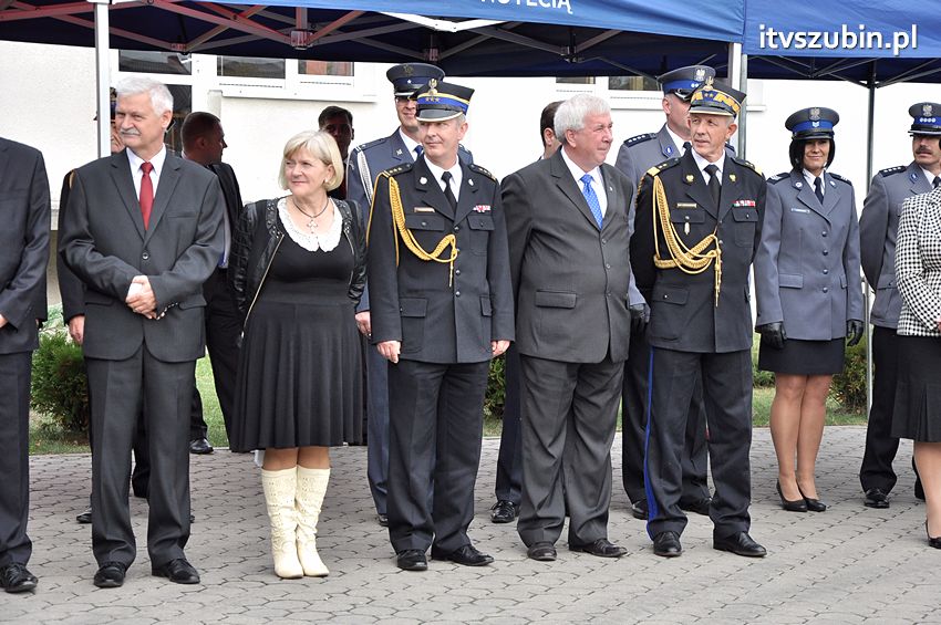 Przekazanie samochodów strażackich w Szubinie