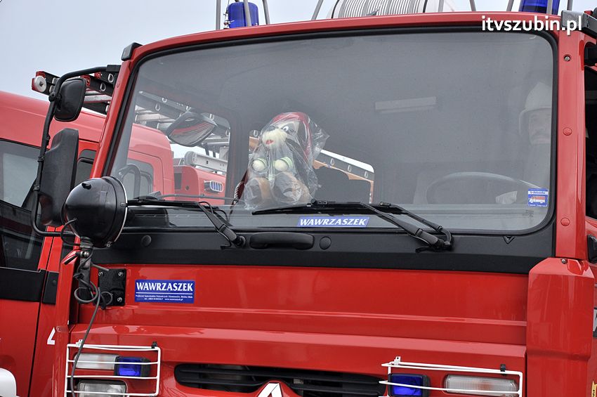 Przekazanie samochodów strażackich w Szubinie