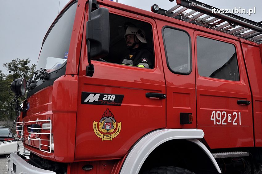 Przekazanie samochodów strażackich w Szubinie