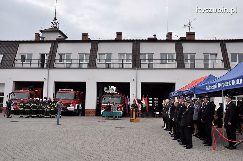 Przekazanie samochodów strażackich w Szubinie