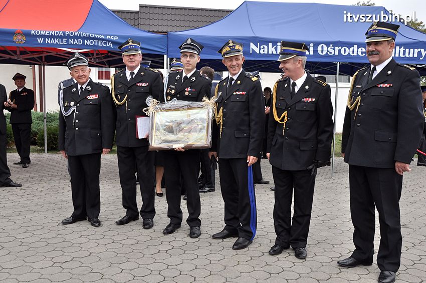 Przekazanie samochodów strażackich w Szubinie