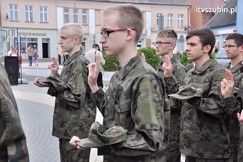 Uroczyste ślubowanie klas pierwszych, przysięga klasy wojskowej