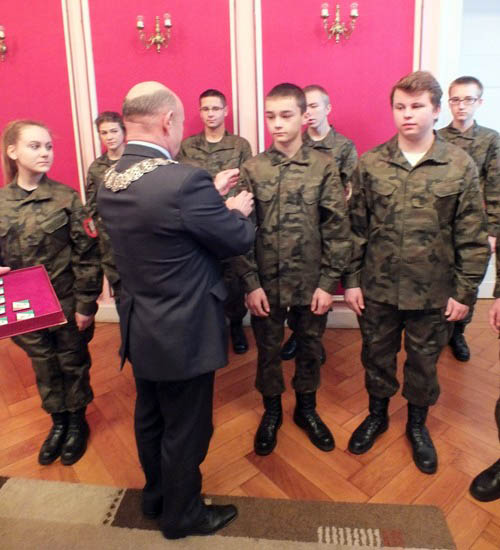 Kadeci klasy wojskowej ITL z ZSP w Urzędzie Miejskim w Szubinie