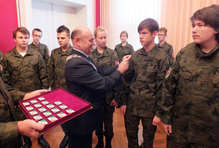 Kadeci klasy wojskowej ITL z ZSP w Urzędzie Miejskim w Szubinie