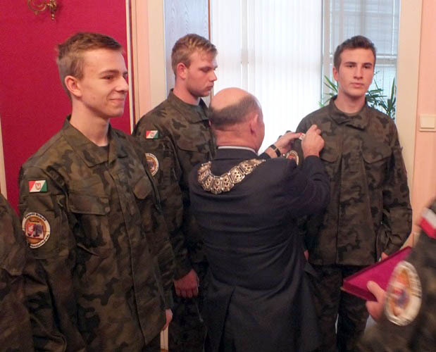 Kadeci klasy wojskowej ITL z ZSP w Urzędzie Miejskim w Szubinie