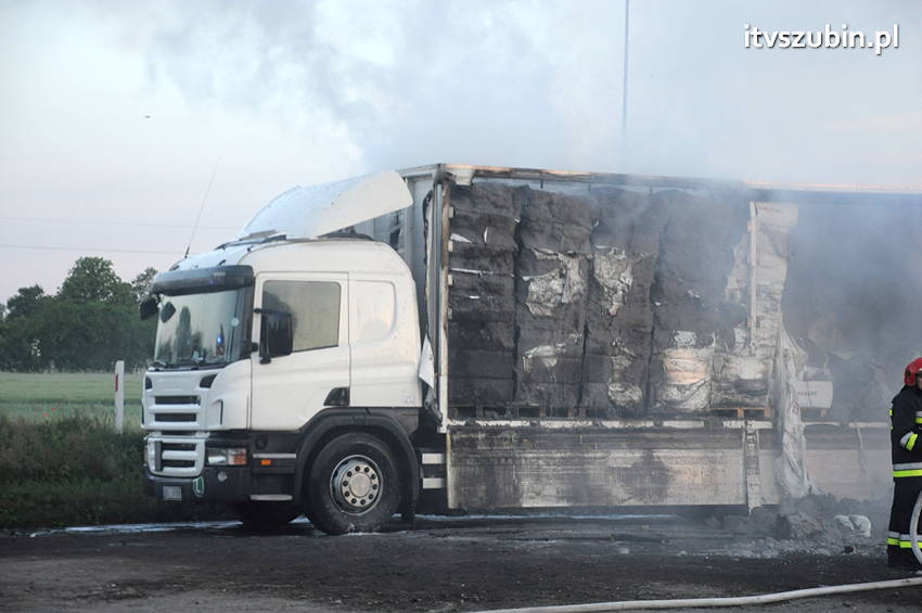 Poranny pożar samochodu ciężarowego